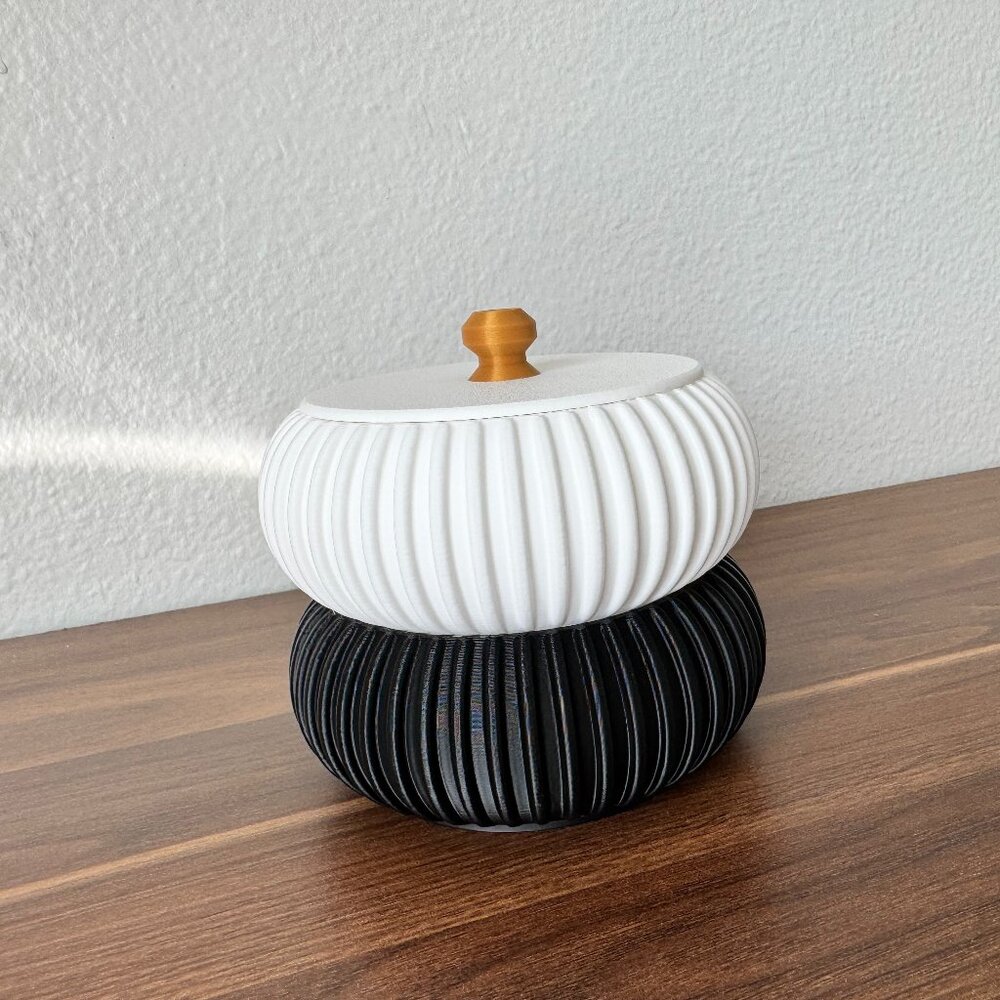 3D Printed Stackable Trinket Tray with Lid – Modern Black & White Design